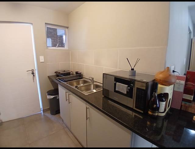 2 BEDROOM TOWNHOUSE FOR SALE IN ALBEMARLE